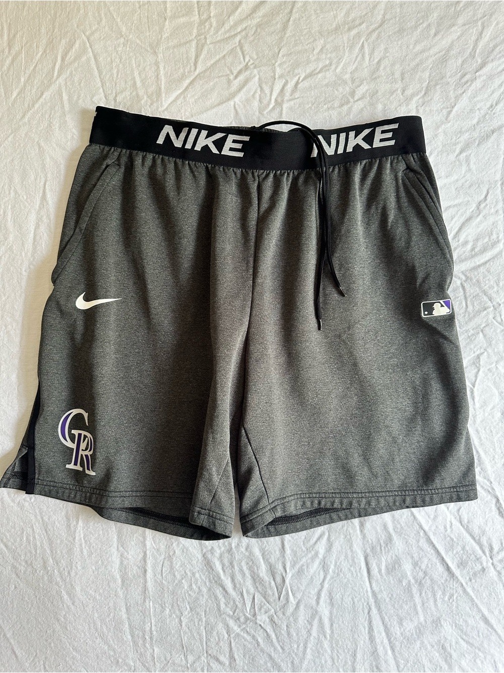 Colorado Rockies Nike Team Issued Dri-FIT Training Shorts Men's L